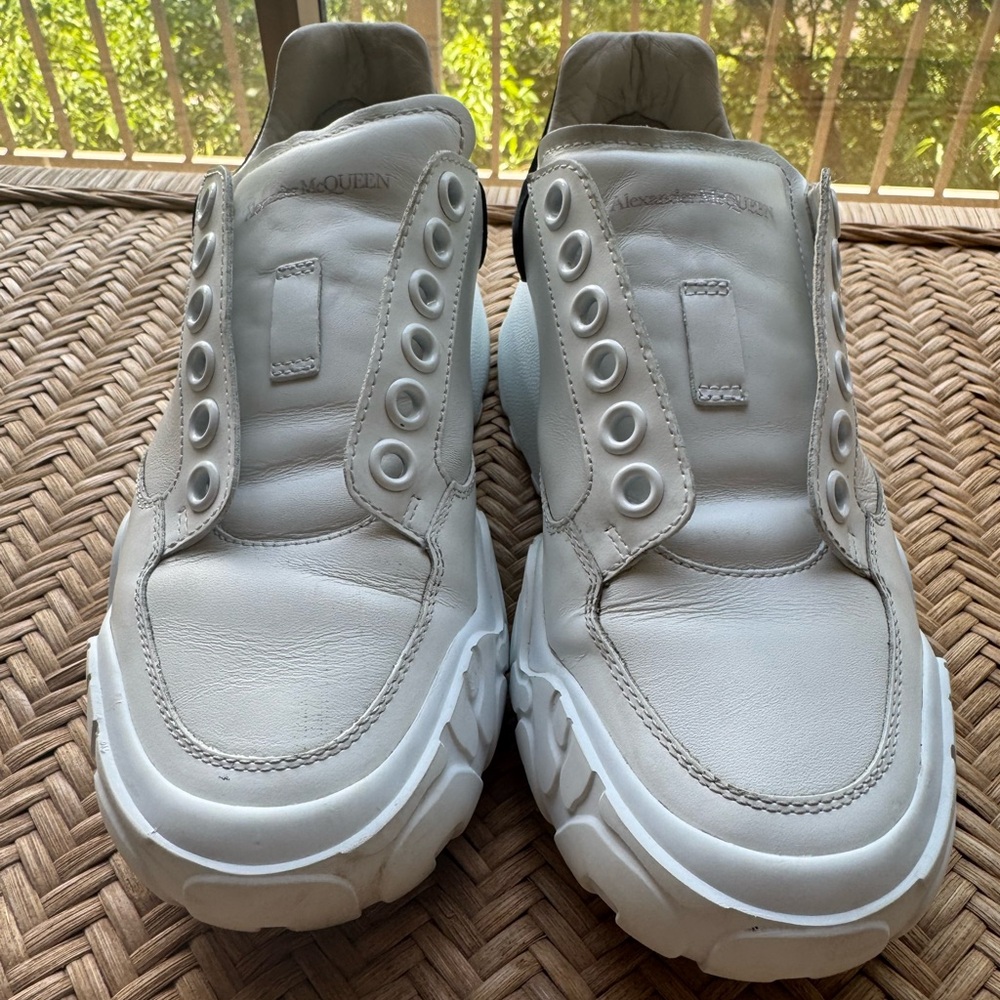 Alexander McQueen Sneakers - Size 36 - Picture 3 of 11